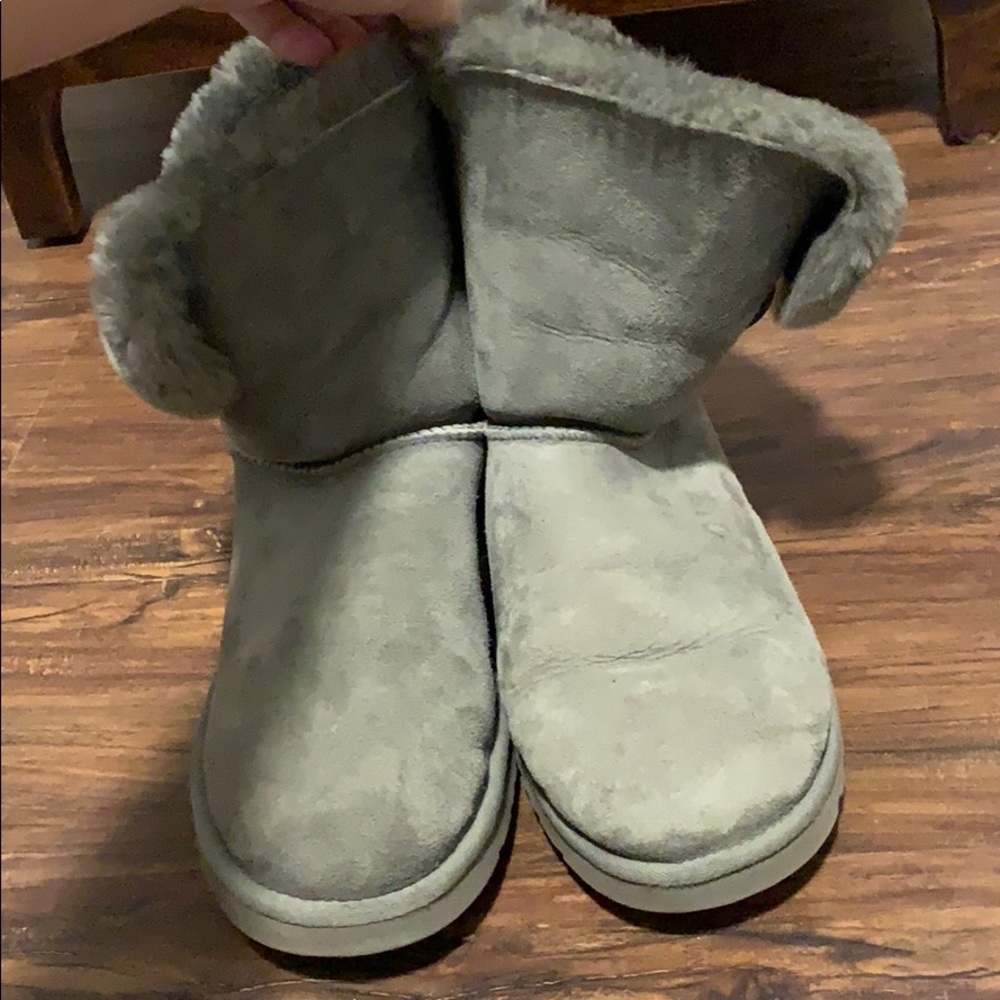 UGG BOOTS
